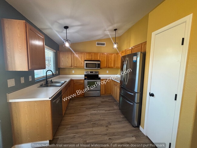 Building Photo - 2570 W Camino Del Grijalva