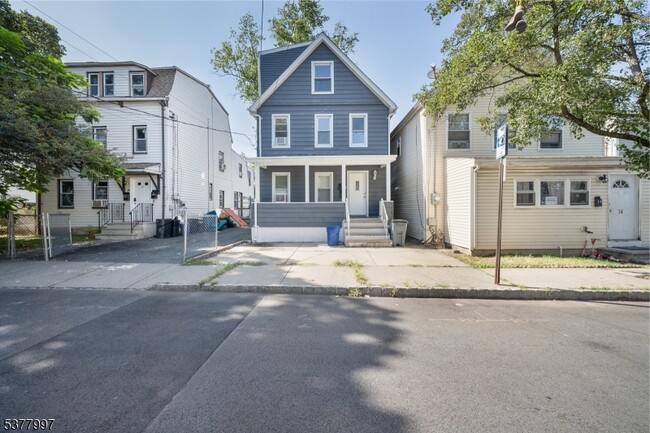 Primary Photo - 16 New St