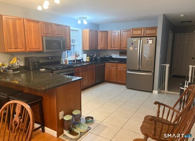 Building Photo - 939 N Main St