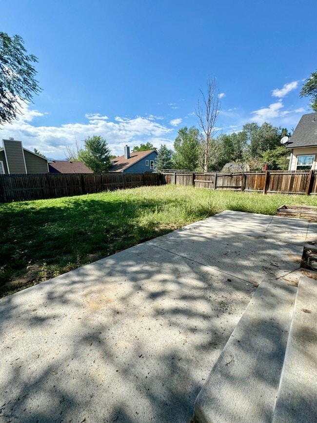 Building Photo - Lovely 3 bedroom/2 bath home in Fountain V...