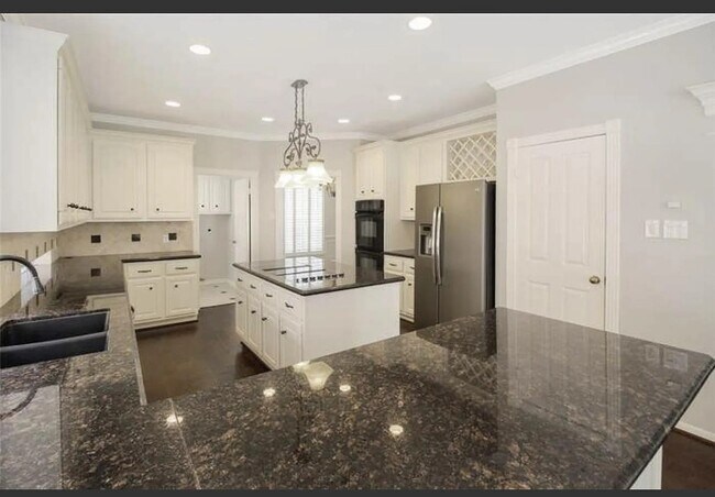 Building Photo - 20610 Autumn Terrace Ln
