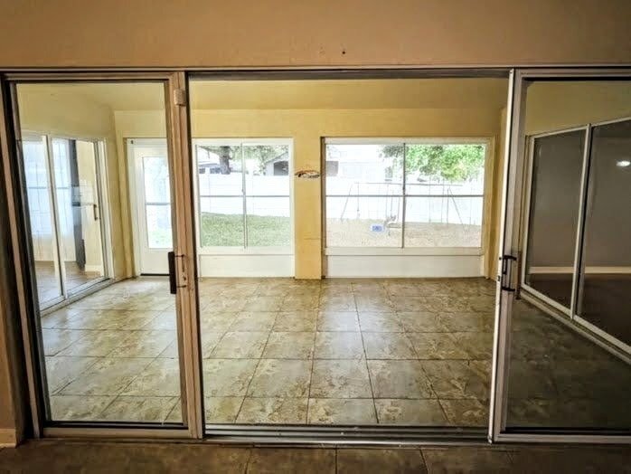 Building Photo - 4582 Sheringham Ct