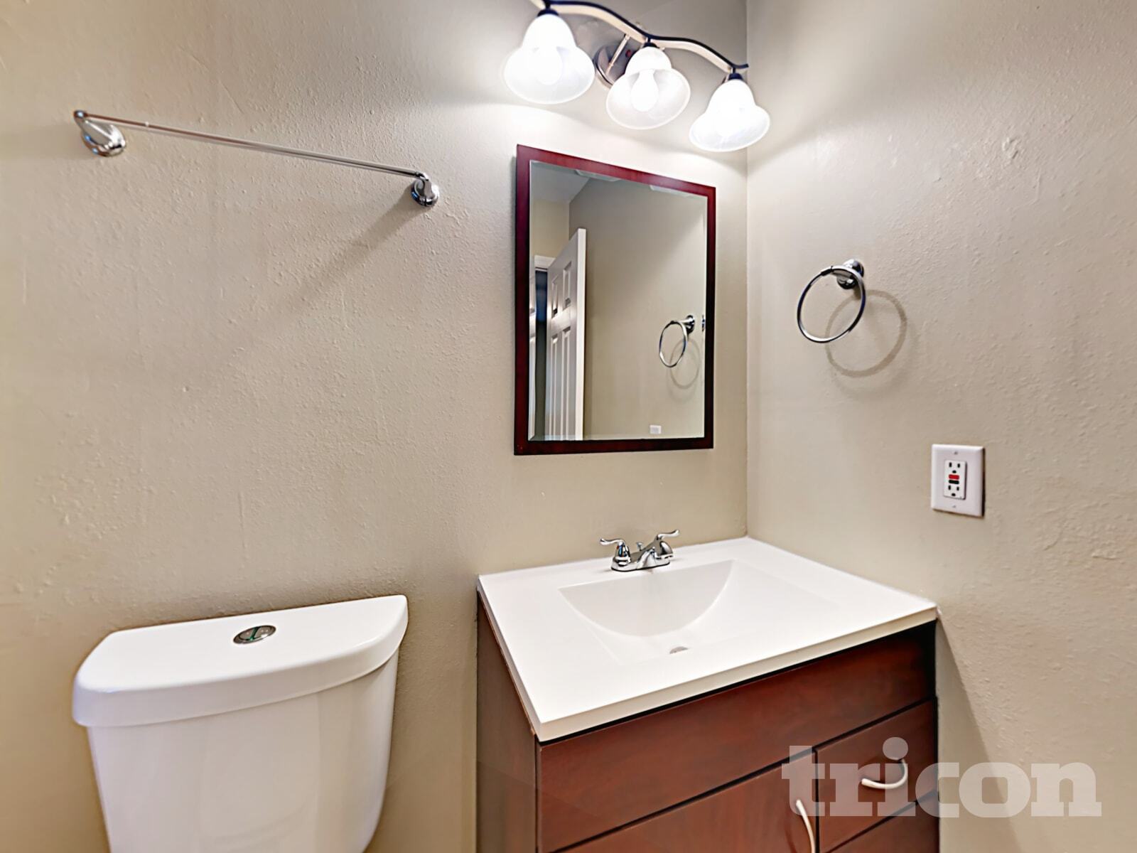 Building Photo - 1218 Windsor Cir