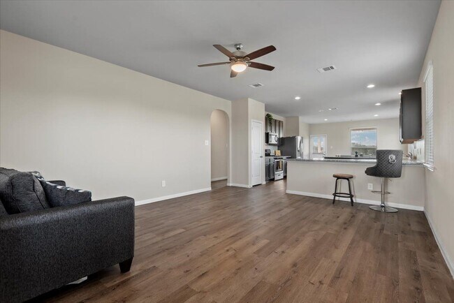 Building Photo - 5639 Brooklyn Rose Dr