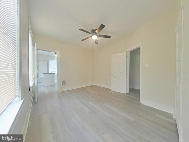 Building Photo - 5723 Spruce St