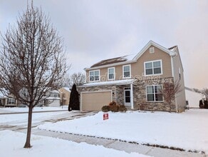 Building Photo - Stunning 5-Bedroom Home in Northpointe Estates with Finished Basement