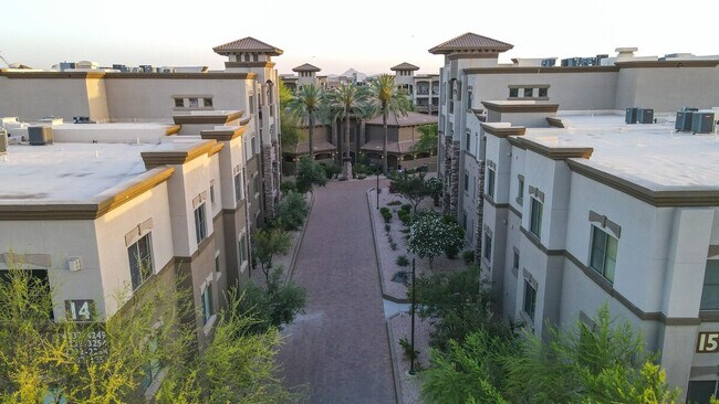 Building Photo - 5350 E Deer Valley Dr