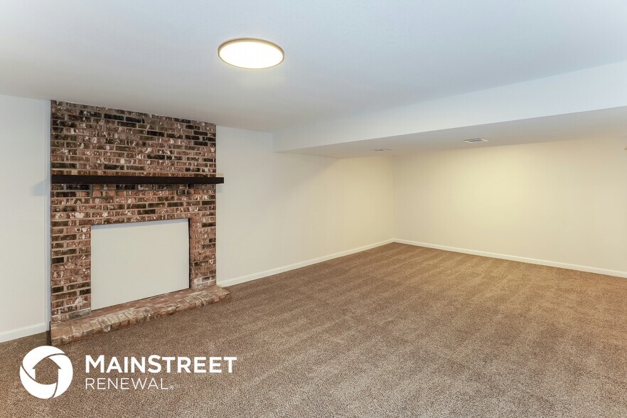 Building Photo - 11119 N Harrison St