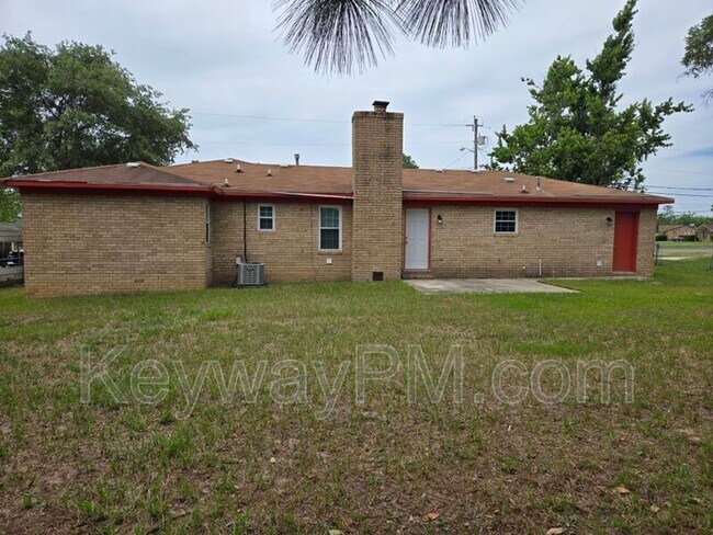 Building Photo - 2600 Carrington Dr