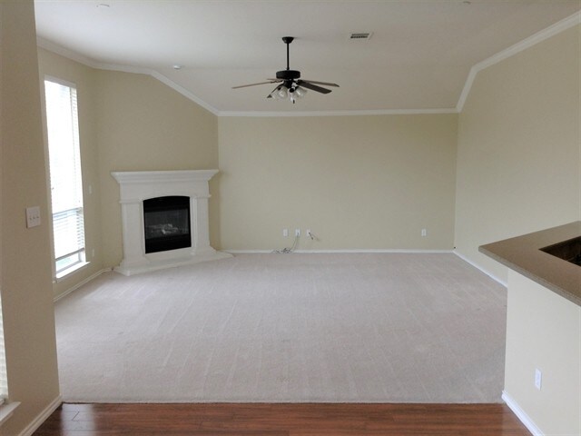 Building Photo - 522 Flora Vista Ct
