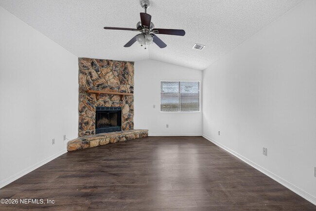 Building Photo - 1445 Classic Oak Rd W