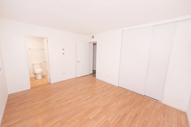 Building Photo - Move in Special: Spacious Downstairs Unit 3BR/2BA - 1/2 off FIRST Month Rent.