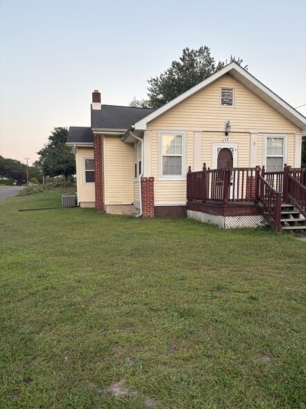 Building Photo - 117 N Burlington Rd