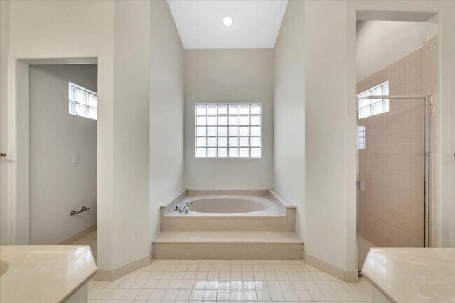 Building Photo - 20231 NW 10th St