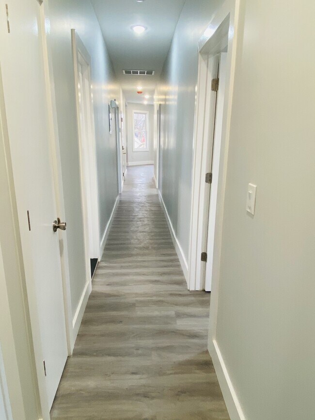 Building Photo - 791 S 15th St