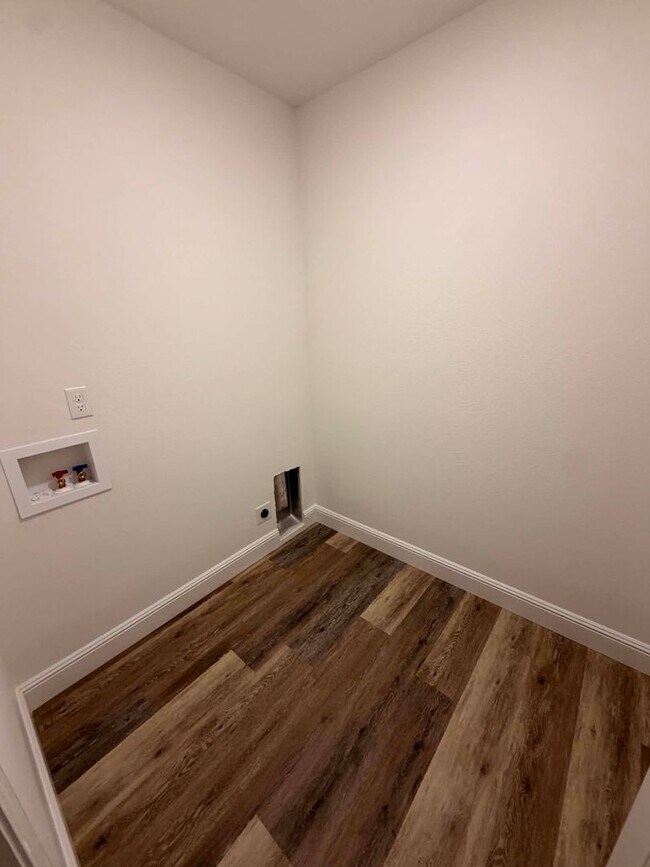 Building Photo - COMING SOON: Be the first to live in this beautiful brand-new 3 bedroom, 2 bathroom home located ...