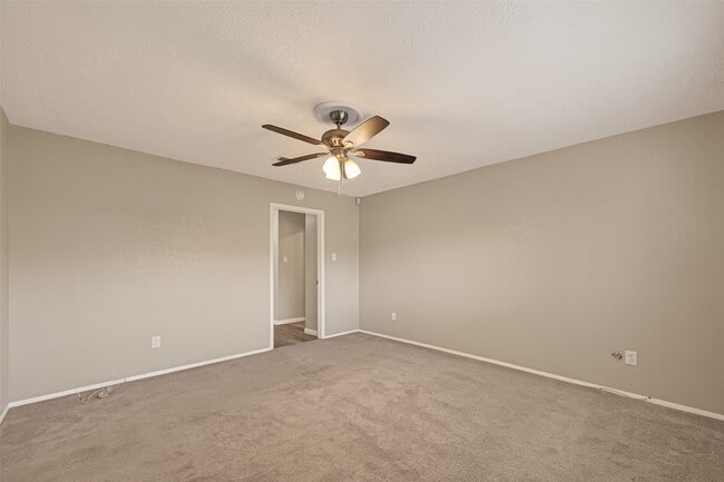 Building Photo - 17043 Coachmaker Dr