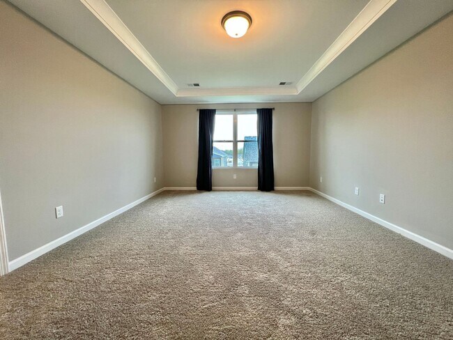 Building Photo - Like New 4 Bedroom Home w/ 2 Car Garage