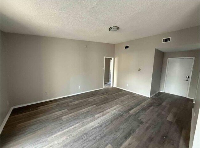 Building Photo - Newly Renovated 4-Bedroom Home in Austin – Move-In Ready!