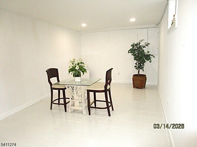 Building Photo - 306 Wagon Wheel Rd