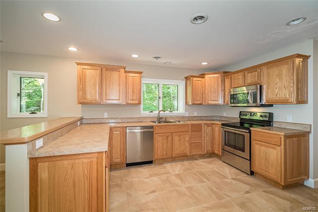 Building Photo - 817 Gray Friar Dr