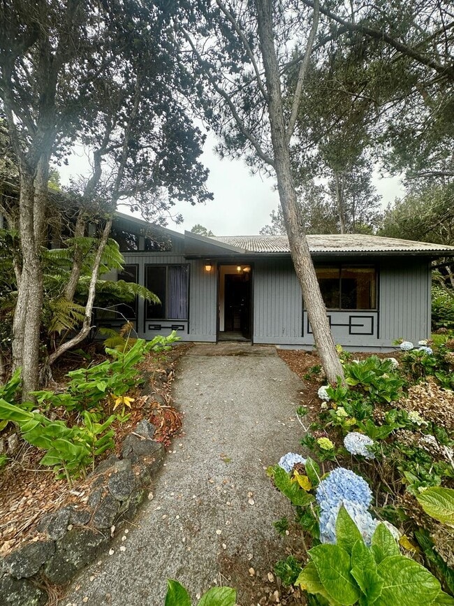 Building Photo - 99-7733 Uluhe Pl