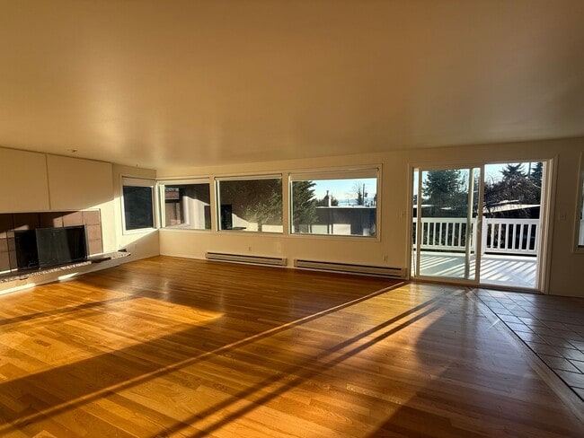 Building Photo - GOEL GUPTA