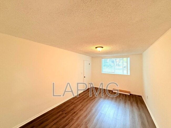 Building Photo - 808 Princeton St