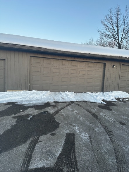 Building Photo - 1131 Redbluff Dr