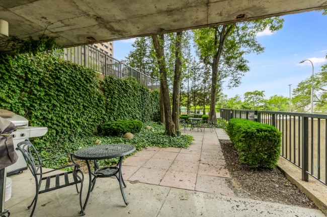 Building Photo - 600 Admiral Blvd