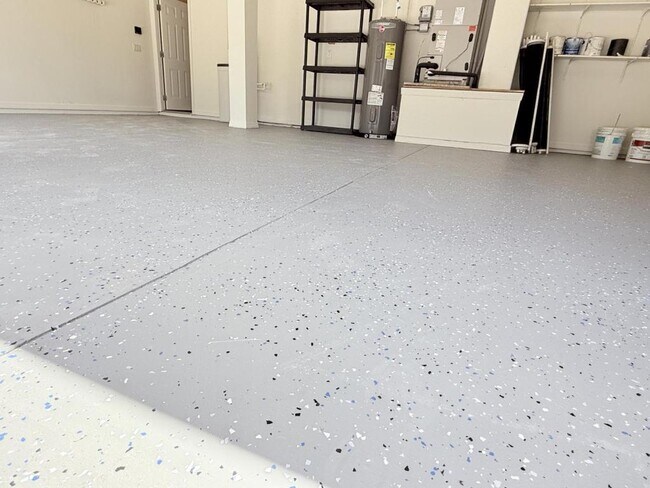 Building Photo - 8055 Glitter Ct