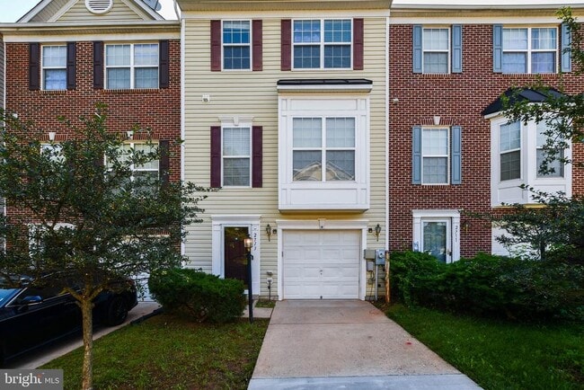 Primary Photo - 2713 Yancey Ln