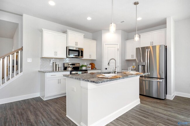 Building Photo - 134 Heritage Lakes Blvd