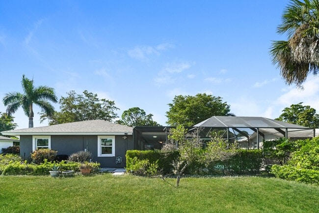 Building Photo - 4 Bed + Den and 3 Bath 2,093 Sq Ft Pet-Friendly