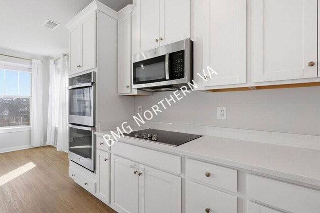 Building Photo - 201 Park Central Ter