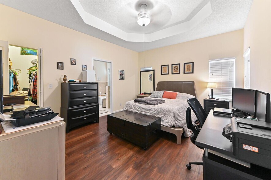 Building Photo - 8614 Green Cay