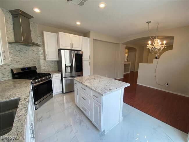 Building Photo - 10636 Lace Vine Arbor Ave