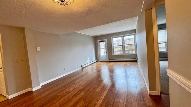 Primary Photo - 40 Nashua St