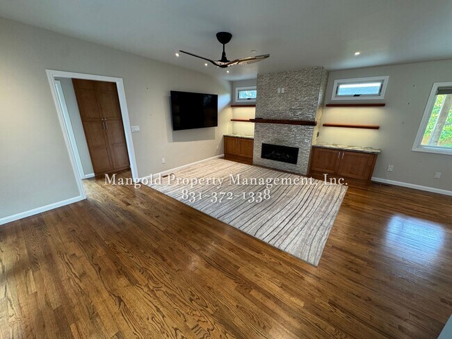 Building Photo - Stylish 2-Bed, 2-Bath Corner Lot Home with Modern Design and Spacious Outdoor Areas