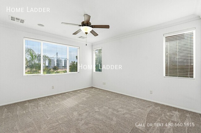 Building Photo - 3411 E Mesquite St
