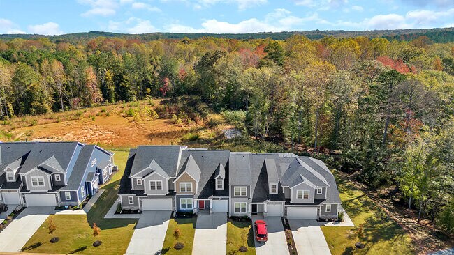 Building Photo - 323 Grange Vly Ln