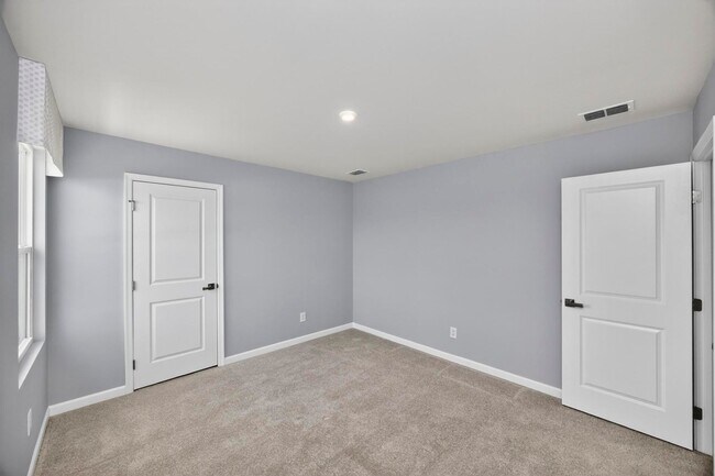 Building Photo - 3004 Red Fox Rdg