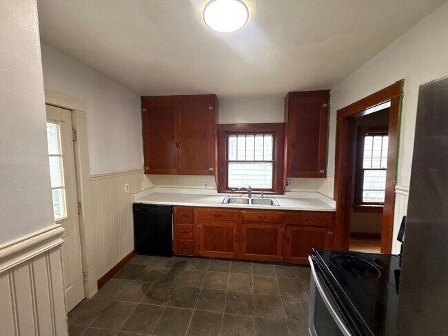 Building Photo - 2026 King Ave