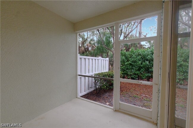 Building Photo - 1395 Mariposa Cir