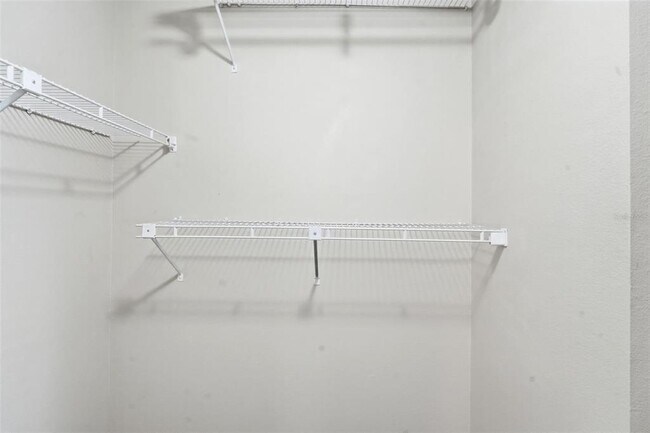 Building Photo - 2201 Coach House Blvd