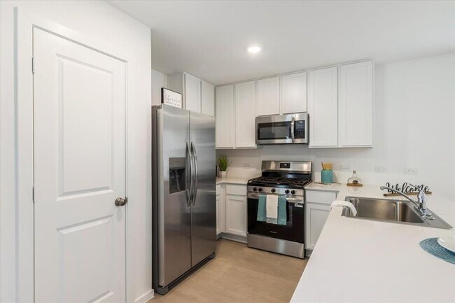 Building Photo - 12406 Lady Slipper Rd