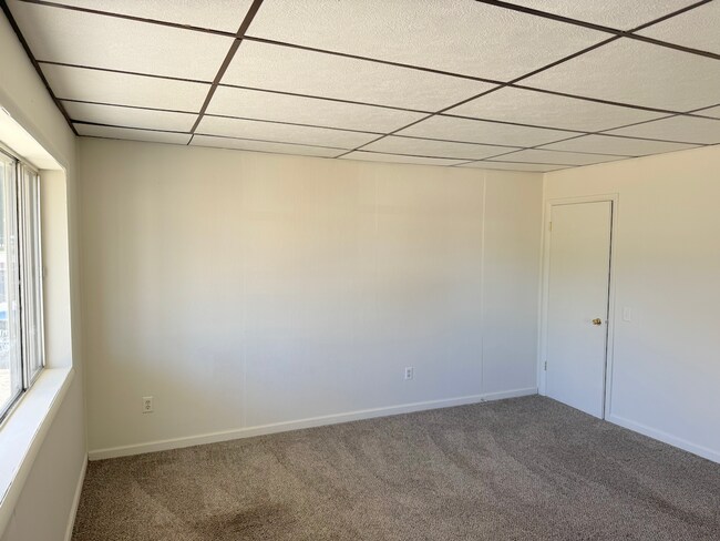 Building Photo - 2601 Elmo Ave