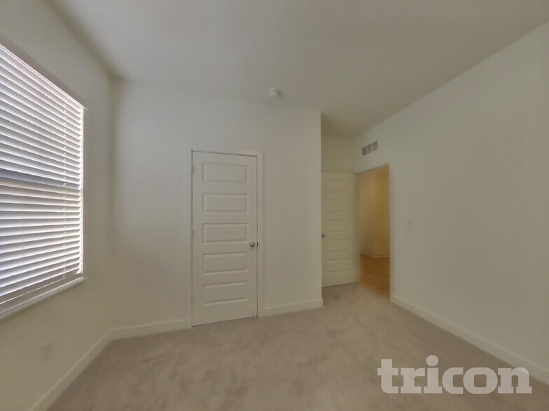 Building Photo - 11838 Moorfield Ln