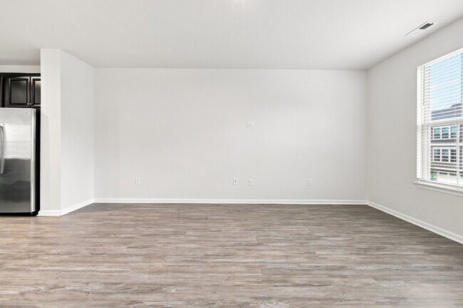 Building Photo - 707 Channing Park Cir