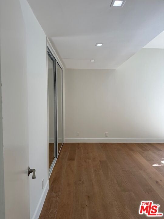 Building Photo - 11970 Montana Ave